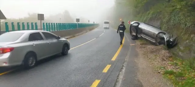 Bolu Dağı’nda Otomobil Devrildi: Sürücü Ağır Yaralı