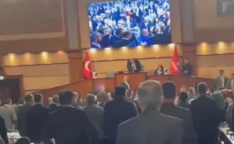 Büyükşehir Meclisi’nde gergin anlar! AKP’li ve CHP’li  üyeler birbirine girdi