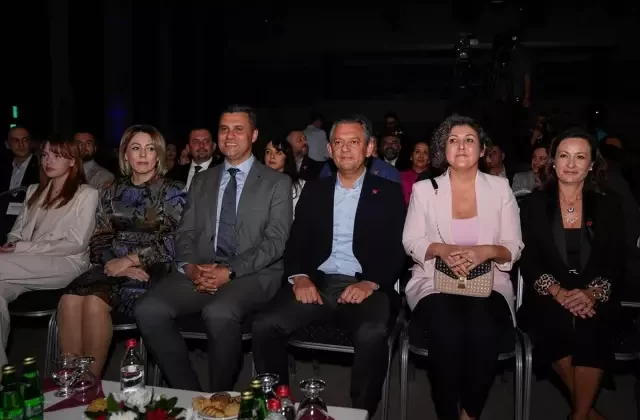 CHP Genel Başkanı Özgür Özel, “Yenidoğan çetesi” soruşturmasına dikkat çekti