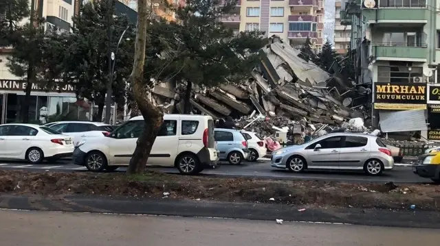 Depremde 19 kişiye mezar olan apartmanın sakinleri olacakları 20 yıl önce görmüş: Bizi bu fırından kurtarın