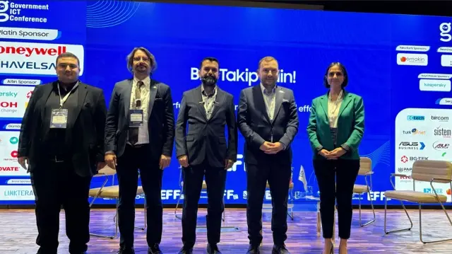 Dr. Ekrem Teymur, Kamu Bilgi ve İletişim Teknolojileri Konferansı’nda dijital dönüşümün geleceğini anlattı