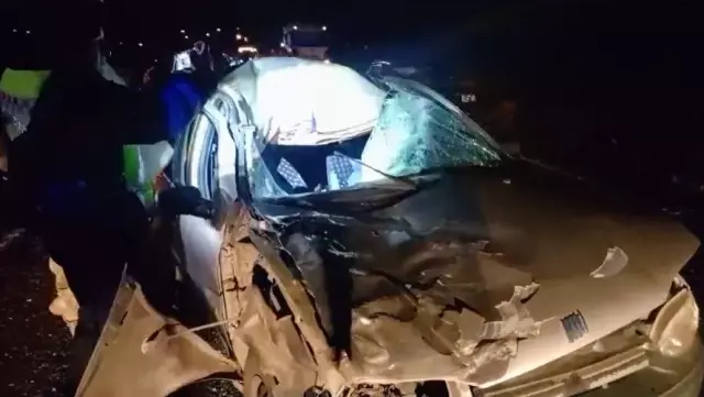 Elazığ’da otomobilin ineğe çarpması sonucu 3 kişi yaralandı