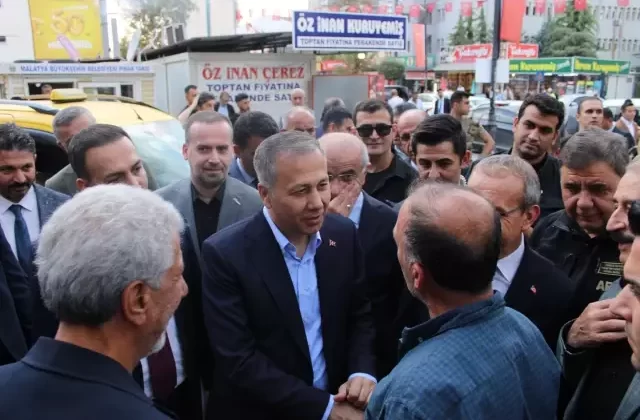 İçişleri Bakanı Yerlikaya, Malatya’da Esnafı Ziyaret Etti