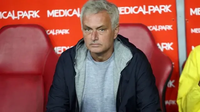 Jose Mourinho, Jayden Oosterwolde’nin sezonu kapattığını duyurdu