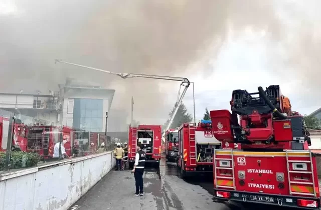 Sancaktepe’de Soğuk Hava Deposunda Yangın