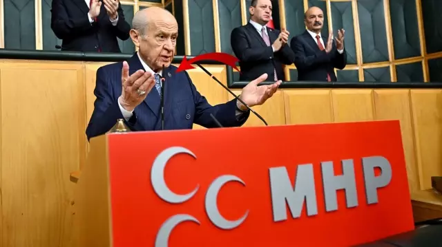 Teröristbaşı Öcalan için çağrıda bulunan Bahçeli’nin yakasındaki rozet dikkat çekti