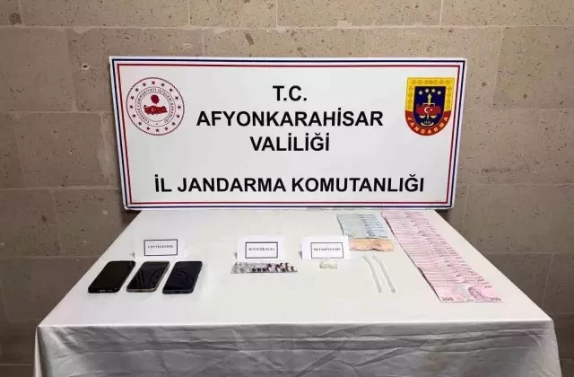 Uyuşturucu Tacirleri Afyonkarahisar’da Yakalandı