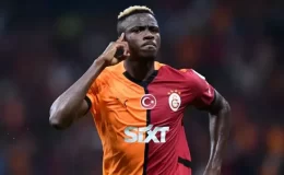 Victor Osimhen, dünyanın en iyi futbolcusu ödülüne aday gösterildi