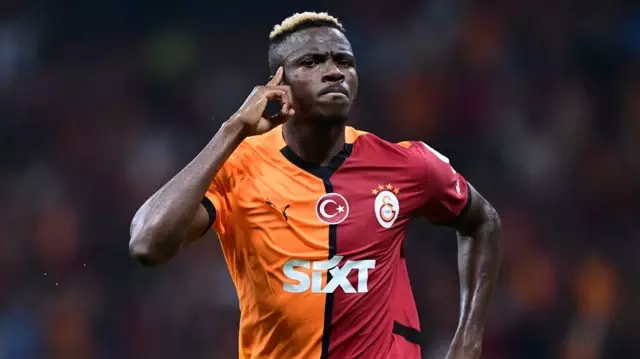 Victor Osimhen, Galatasaray’dan ayrılacağına dair iddialara son noktayı koydu