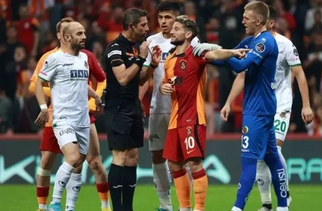 Ali Palabıyık’tan ilginç Galatasaray sözleri: Ben gösterdim hakemliğim bitti