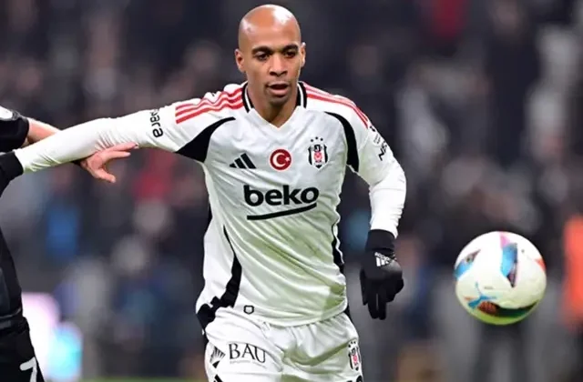 Beşiktaşlı taraftarlar, Joao Mario’yu sahaya çıktığına pişman etti