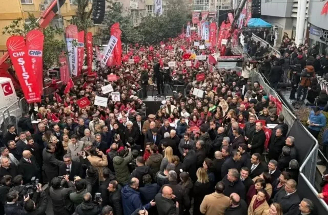 Büyük kalabalık toplandı! CHP’den Beşiktaş’ta ‘demokrasi’ mitingi