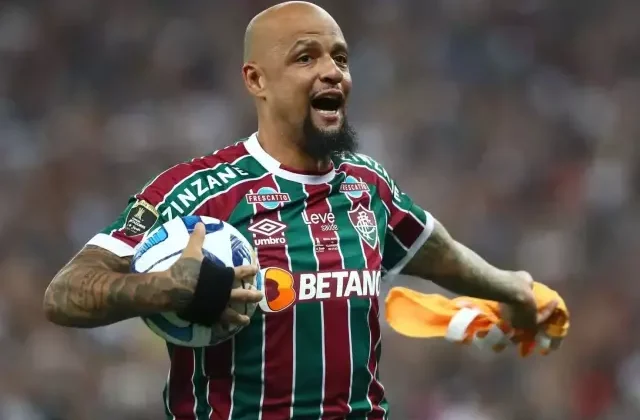 Felipe Melo futbolu bıraktı