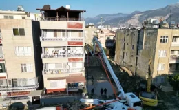 Hatay’da temel kazısı sonrası bina temelinde göçük meydana geldi