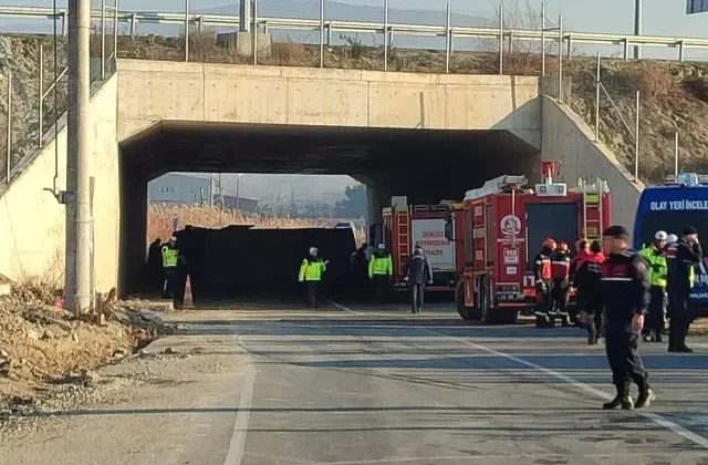 İşçileri taşıyan midibüs devrildi: 4 kişi hayatını kaybetti