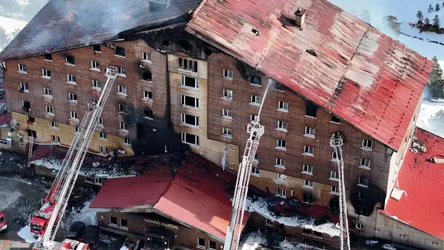 Kartalkaya’daki otel yangını soruşturmasında gözaltı sayısı 14’e çıktı