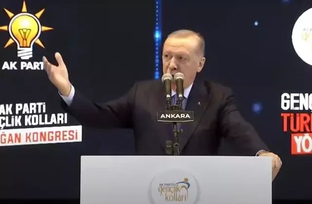 Kongrede Cumhurbaşkanı Erdoğan’ı mest eden pankart: Şunu ger biraz