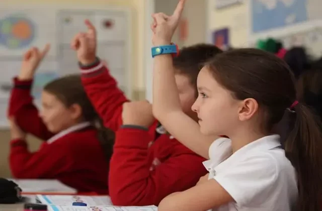 MEB’den yeni yönetmelik! İlkokula sınıf tekrarı geldi, tenefüs süreleri kısaldı