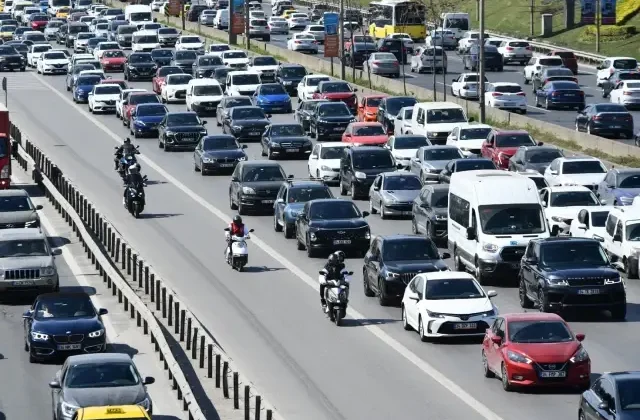 Trafikte en çok vakit kaybedilen kentler belli oldu