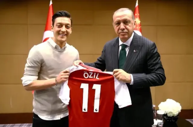 AK Parti MKYK’sında Mesut Özil sürprizi