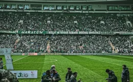 Bursaspor tribünlerinden “İsrail futboldan men edilsin” çağrısı