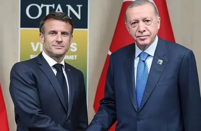 Cumhurbaşkanı Erdoğan ile Macron arasında kritik Suriye görüşmesi