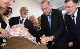 Erdoğan’ın Gülsüm teyzeye söyledikleri duygulandırdı: Hiç evladı yok diyorlar, ben varım