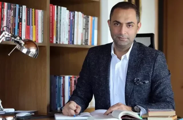 Gazeteci Murat Ağırel’e eşi ve kızı üzerinden tehdit: Onları Narin gibi katledeceğim