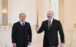 Hulusi Akar’dan Aliyev’e görüşmeye damga vuran hediye