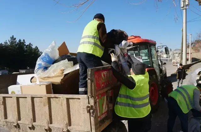 İhbara giden ekipler hayatının şokunu yaşadı, hepsi yaşlı çiftin evinden çıktı