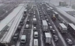 İstanbul’da hayat durma noktasında! Trafik yoğunluğu yüzde 90’a ulaştı