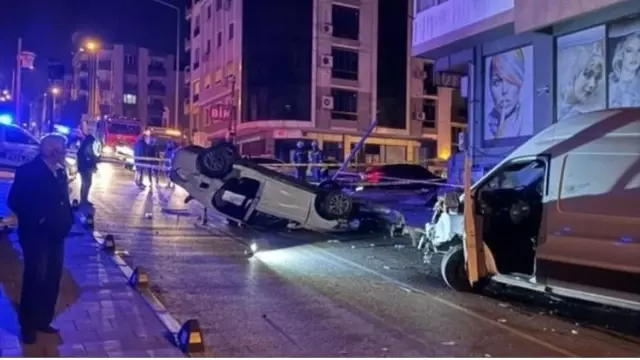 İzmir’de trafik kazasında 2 kişi hayatını kaybetti