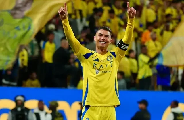 Maaşı dudak uçuklattı: Cristiano Ronaldo, Al-Nassr ile yeniden anlaştı