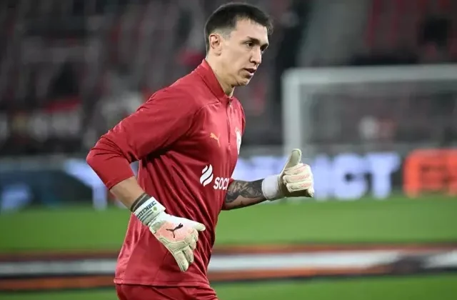 Muslera’dan kafaları karıştıran paylaşım