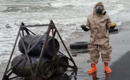 Ordu’da üç ilçede birden kıyıya variller vurdu, ekipler alarma geçti