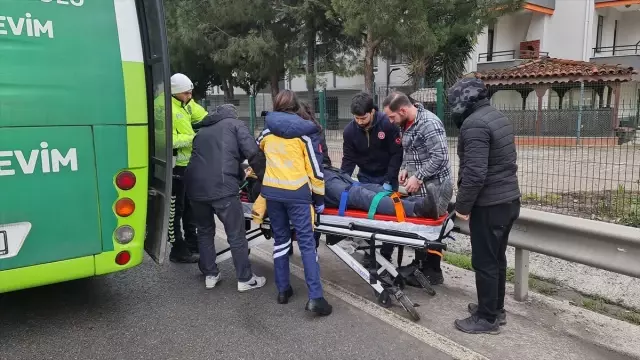 Özel halk otobüsü şoförü direksiyonda fenalaştı, kazanın eşiğinden dönüldü