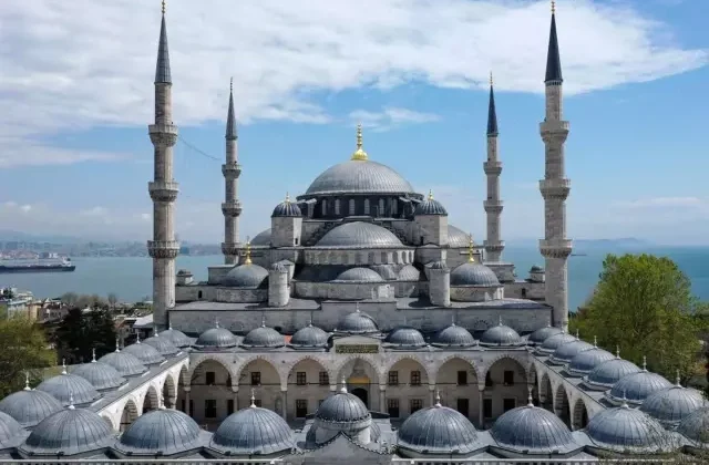 Sultanahmet Camisi’nde ilk kez hatimli teravih namazı kılınacak