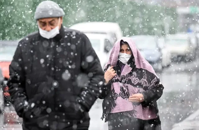 Tarih verildi, İstanbul’a kar yeniden geliyor