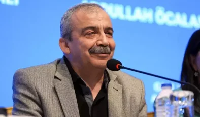 Tarihi çağrı sonrası çarpıcı ayrıntı! Sırrı Süreyya Önder, Öcalan’ın notunu paylaştı