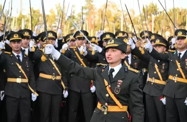 Teğmenlerin ihraç kararının gerekçesi ortaya çıktı