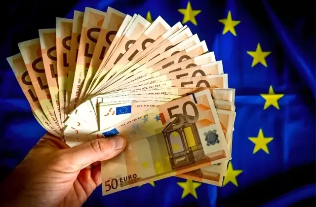 1 Euro ilk kez 40 lirayı aşarak rekor tazeledi