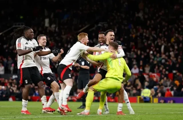 117 yıl sonra gelen zafer: Fulham, Manchester United’ı eledi