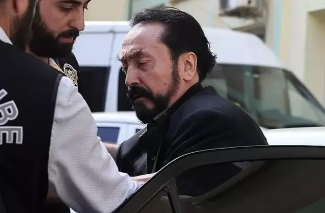 Adnan Oktar’a köfte ekmek siparişi getiren binbaşı görevden alındı