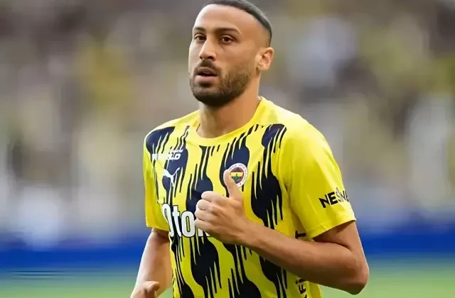 Cenk Tosun Fenerbahçe’den ayrılıyor