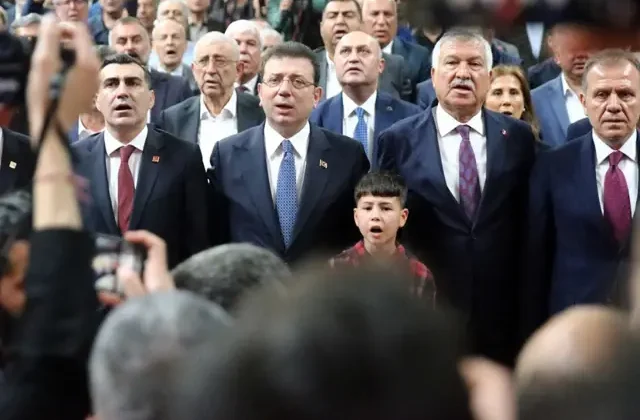 CHP İmamoğlu için sokaklara iniyor