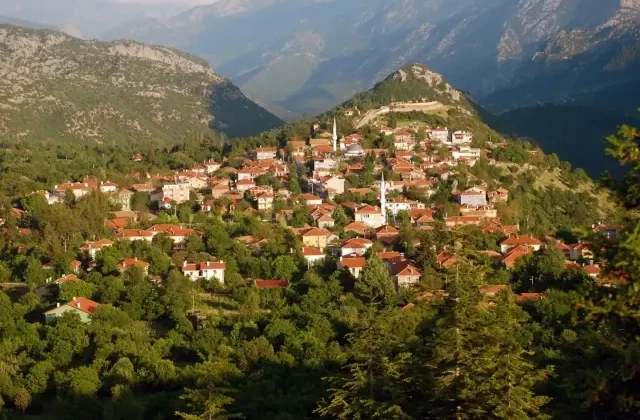 ‘Dünyanın En İyi Turizm Köyü’nde yıkım kararı