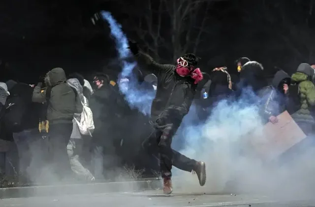 Ekrem İmamoğlu protestolarında bu gece 323 kişi gözaltına alındı