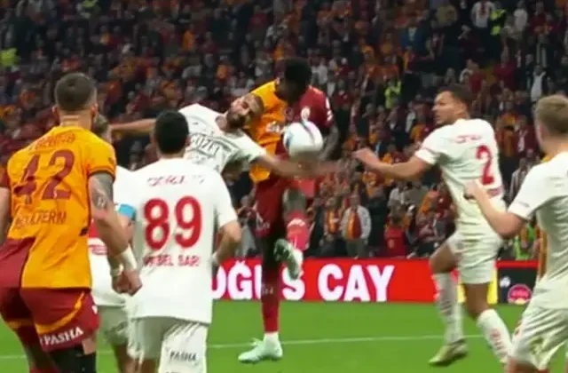 Galatasaray’ın kazandığı penaltıda karar doğru mu? Ünlü yorumcular 1 saniye bile düşünmedi