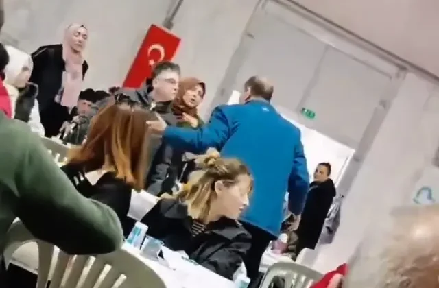 İftar çadırında “Oruçlu değilsin” kavgası