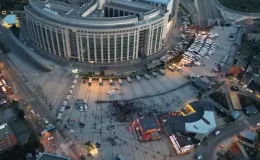 İstanbul Adalet Sarayı önünde alınan güvenlik önlemleri havadan görüntülendi